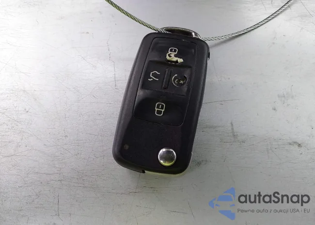 1VWCN7A36CC005719: 43738301