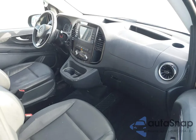 W1WV0FEY0P4331143: 43738460