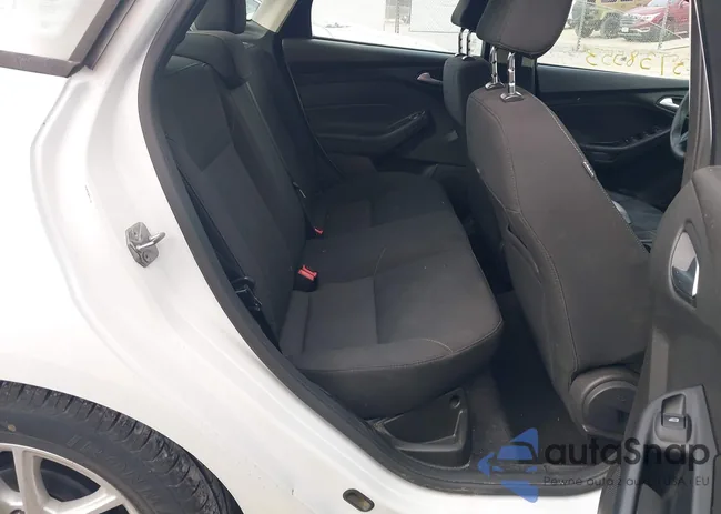 1FADP3F2XGL300795: 43738553