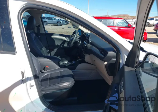 1FMCU0G64LUA31966: 43738565