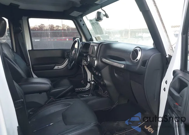 1C4HJWDG2DL569561: 43737720