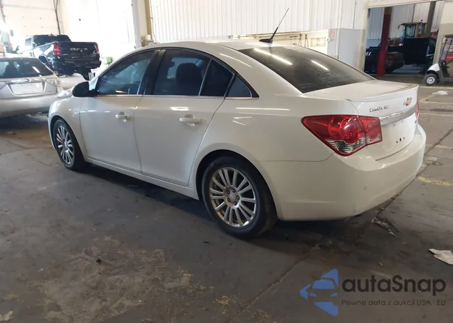 1G1PJ5SC1C7330640: 43737926