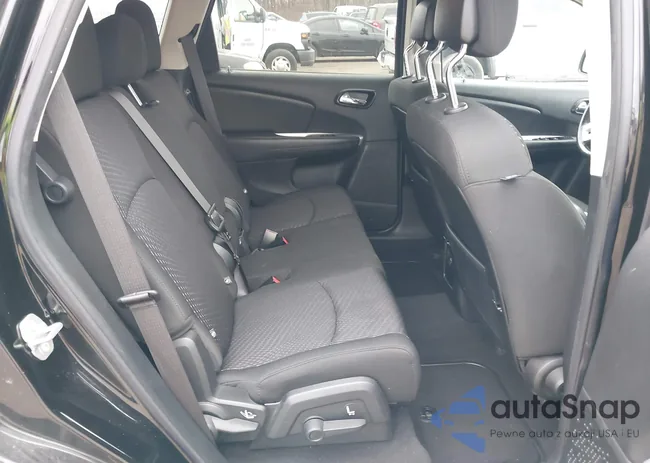 3C4PDCBGXKT863182: 43739084