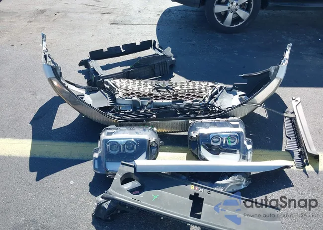 KM8R74HE4NU413531: 43739184