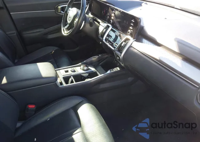 KNDRH4LG8M5019775: 43739189