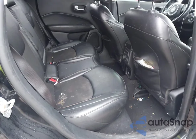 3C4NJDBB6LT174896: 43739406