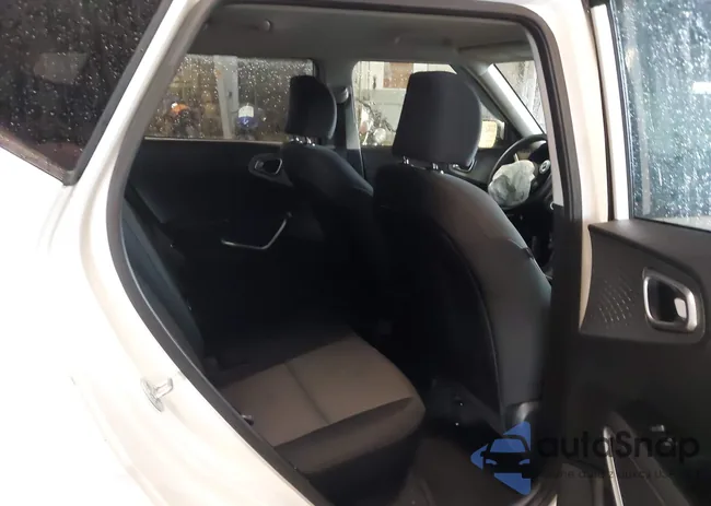 KNDJ23AU0L7031293: 43739587