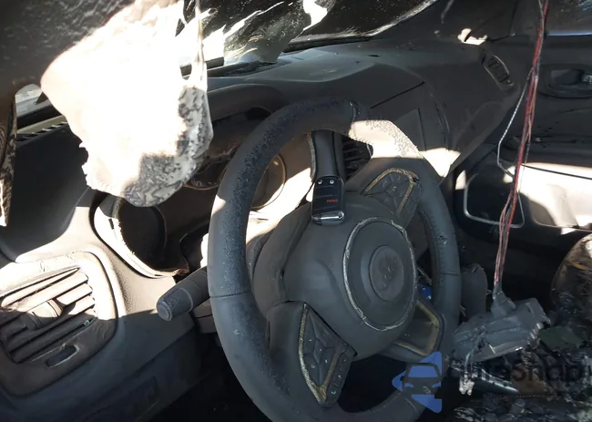 3C4NJDBB3KT629198: 43738674