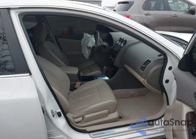 1N4AL2AP3CC182627: 43738676