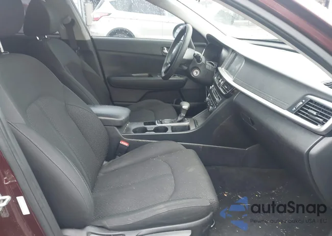 5XXGT4L35LG402828: 43740135