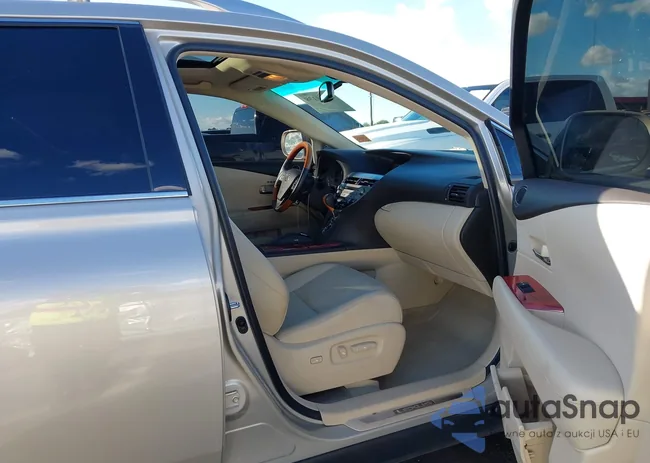 2T2BK1BA8BC113956: 43740138