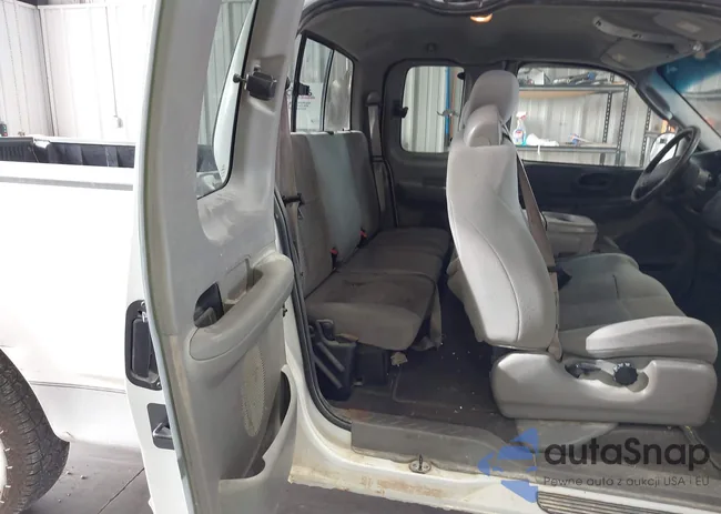 1FTRX17L93NA76526: 43740190