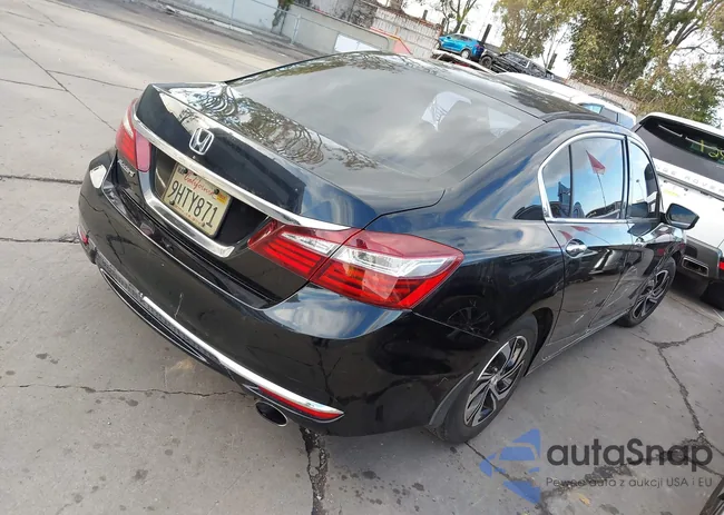 1HGCR2F3XHA189697: 43740394