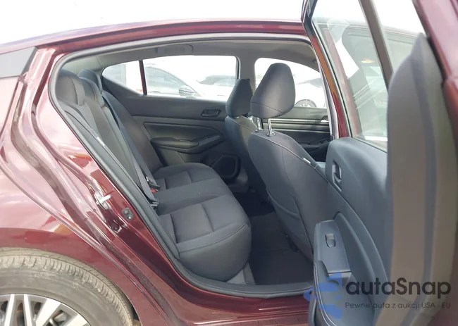 1N4BL4DV3RN421777: 43740615