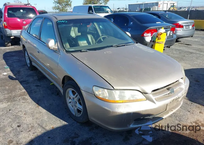 1HGCG1651YA073080: 43741221