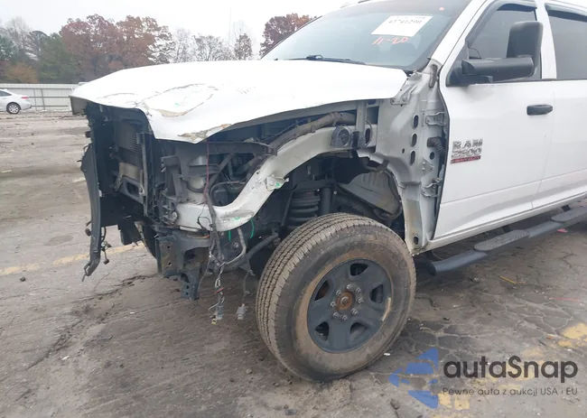 3C6UR5CL6JG348013: 43741290