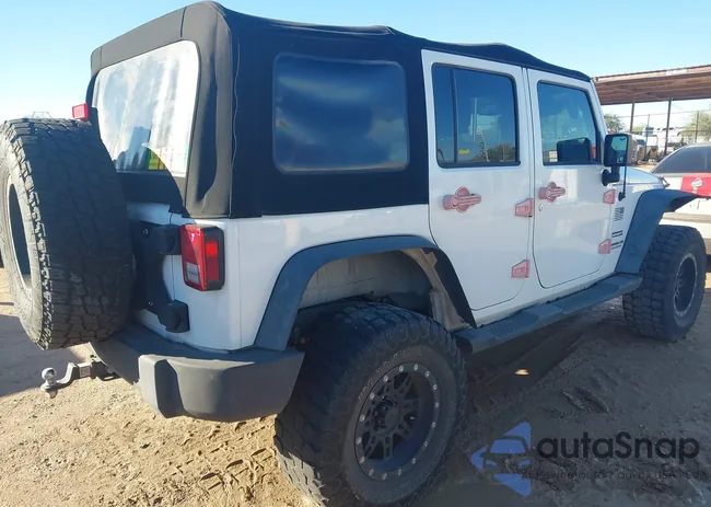 1C4BJWDG6DL658667: 43741478