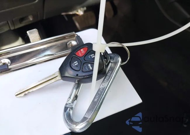 2T1BU40E69C186047: 43740741