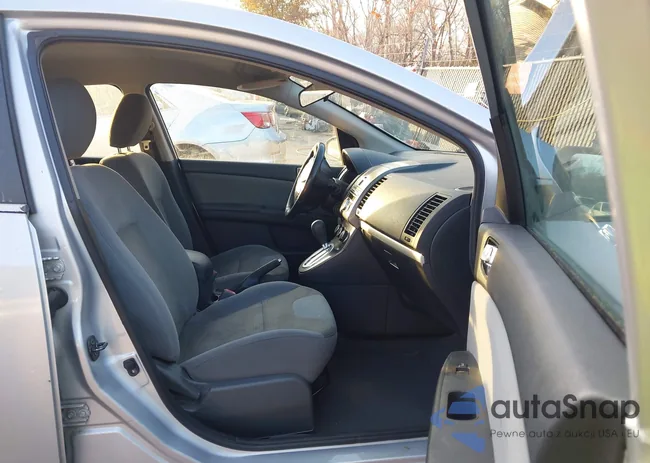 3N1AB6AP2AL685896: 43740990