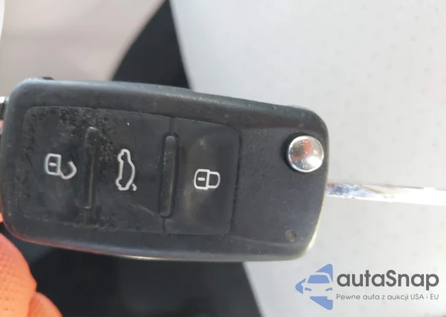 3VWRZ7AJ1AM162230: 43742158