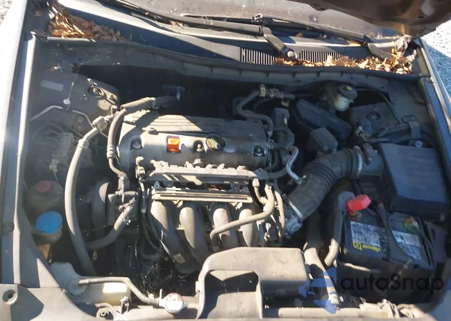 1HGCP2F38BA044266: 43742201