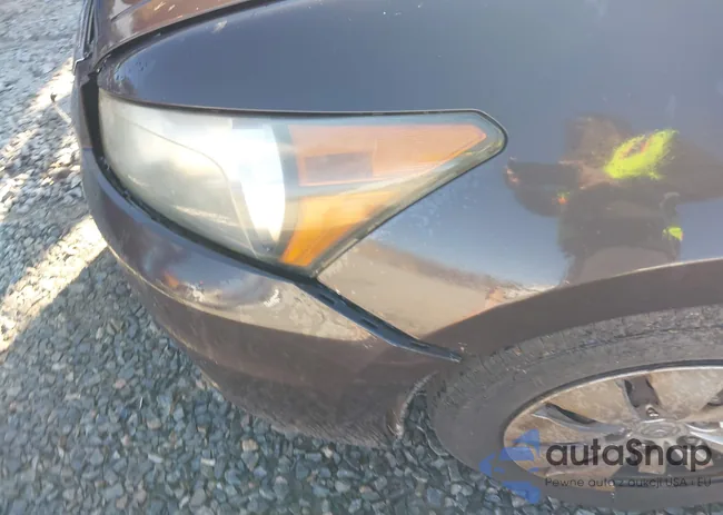 1HGCP2F38BA044266: 43742201