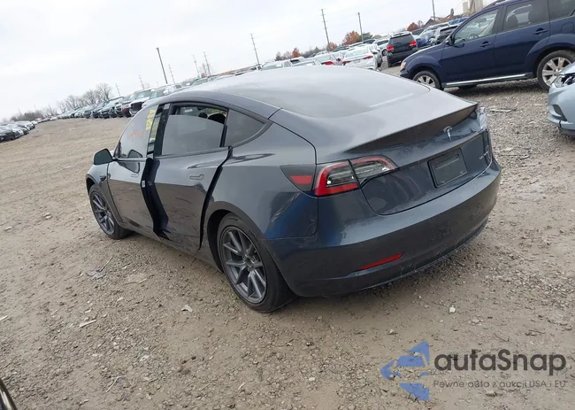 5YJ3E1EB1NF194058: 43742214