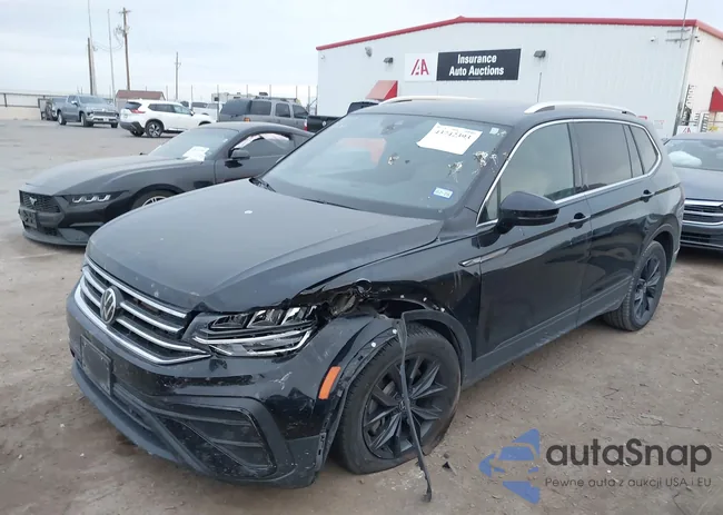 3VV3B7AX6NM081944: 43742393