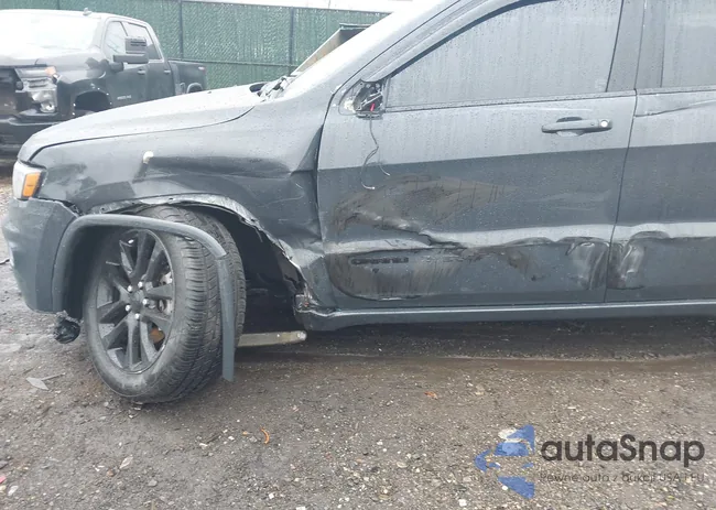 1C4RJFAG1JC286587: 43742527