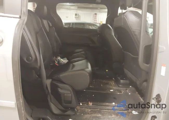 5TDCSKFC7SS169095: 43741776