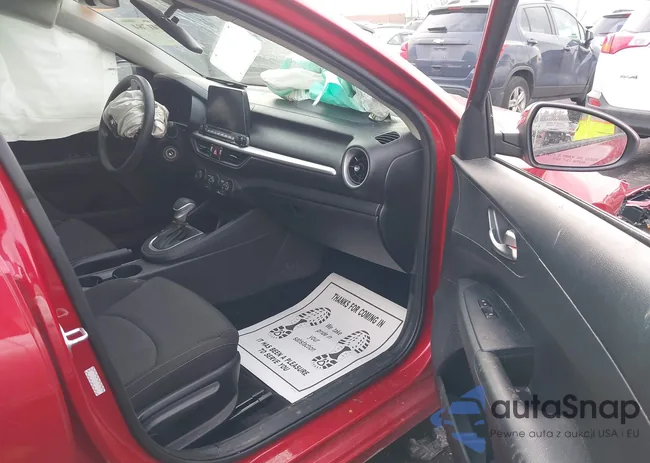 3KPF24AD8LE254421: 43741784