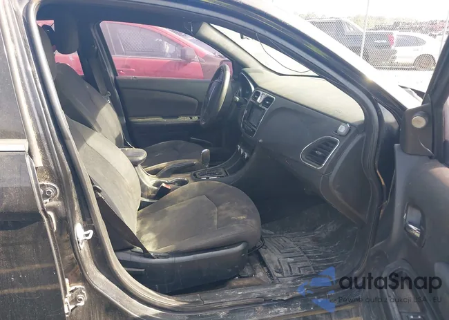 1C3CCBAB0CN261950: 43741855