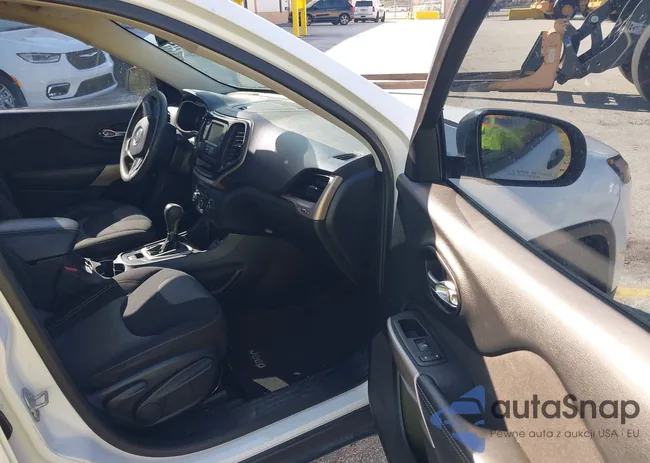 1C4PJLAB9HW641251: 43743283