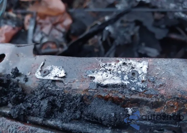 2FTHF26H2SCA77653: 43743348