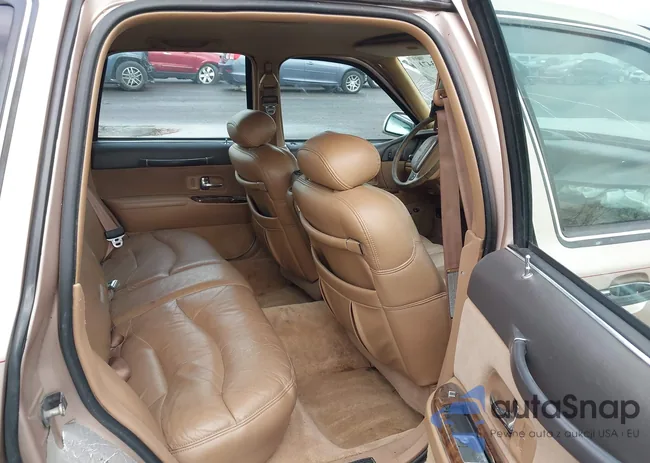 1LNLM82W9TY696490: 43743471