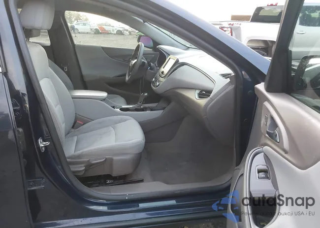 1G1ZB5ST2HF288823: 43743532