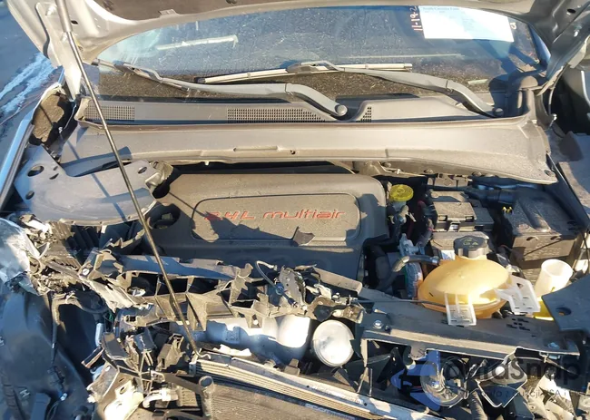 3C4NJDBB7JT175648: 43743551