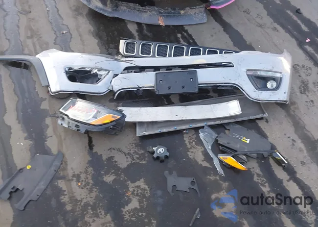 3C4NJDBB7JT175648: 43743551