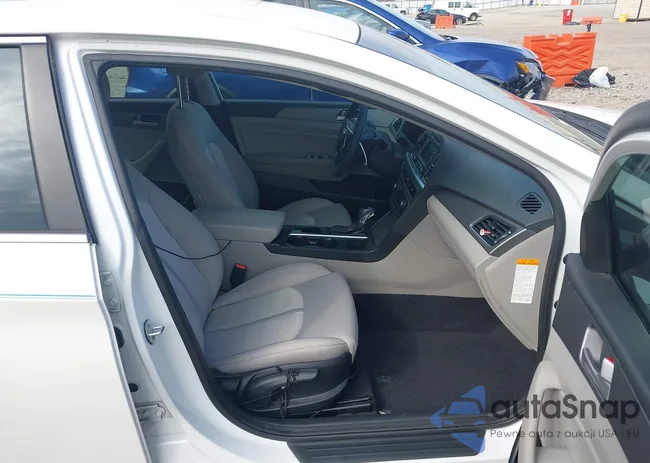 KMHE24L18GA021819: 43742951