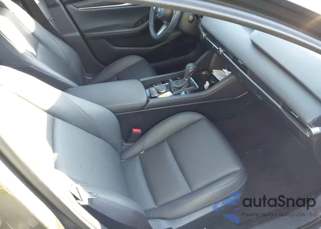 3MZBPABM9RM425962: 43744201