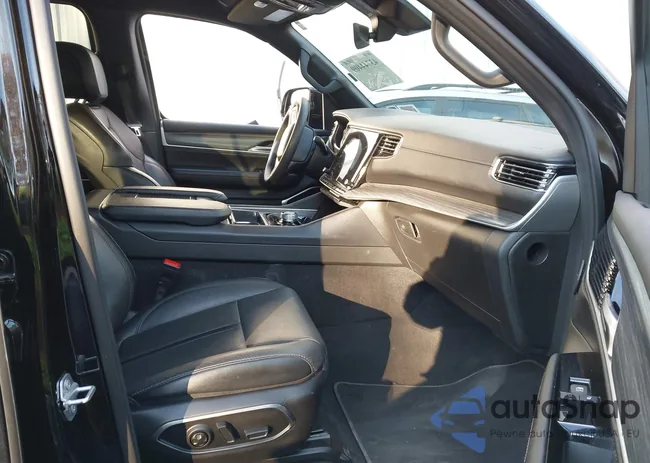 1C4SJSBP5RS169122: 43744409