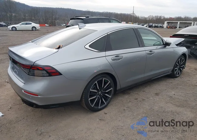 1HGCY2F8XPA065779: 43744418