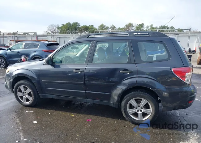 JF2SHABC6DH413404: 43744531