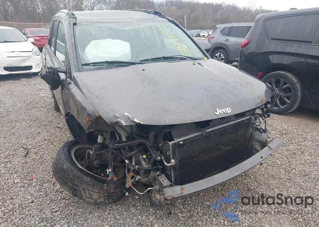 1C4NJCEB3FD139202: 43744552