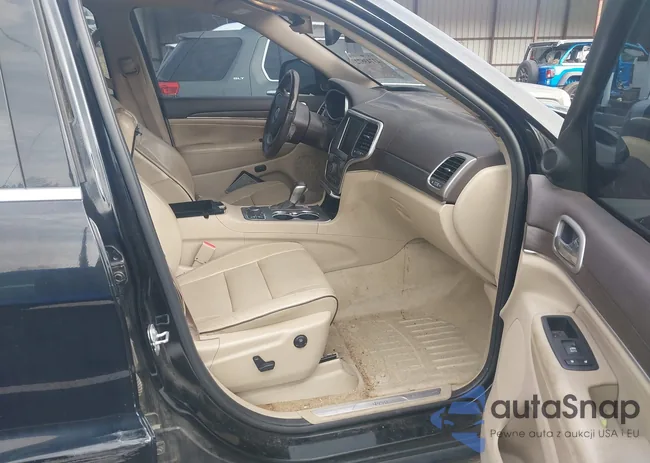 1C4RJFCG2JC103517: 43743672