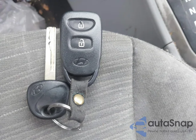 KMHCT4AE5HU187239: 43743845