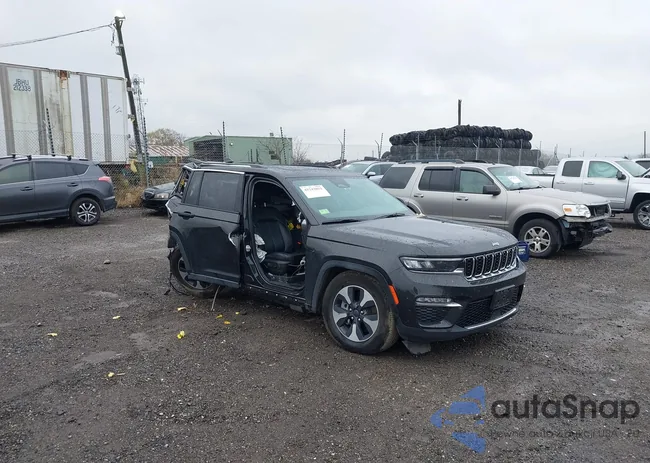 1C4RJYB62PC633967: 43743852