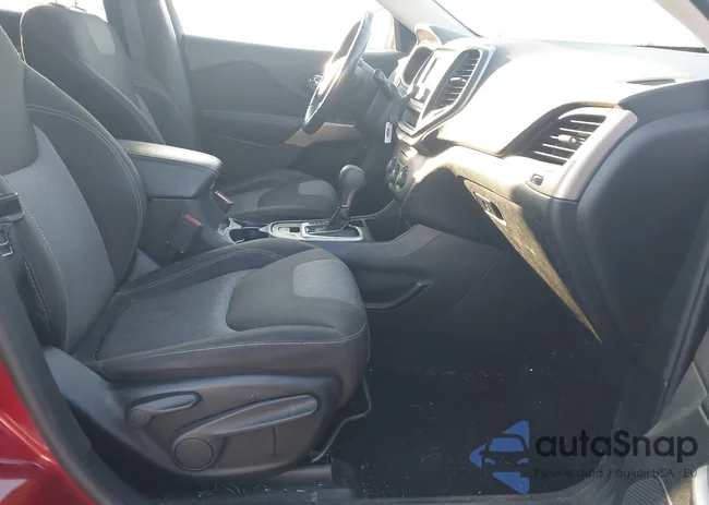 1C4PJLAB2HW578381: 43745211