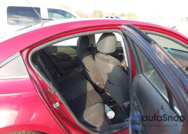 1G1PJ5S97B7274710: 43745341