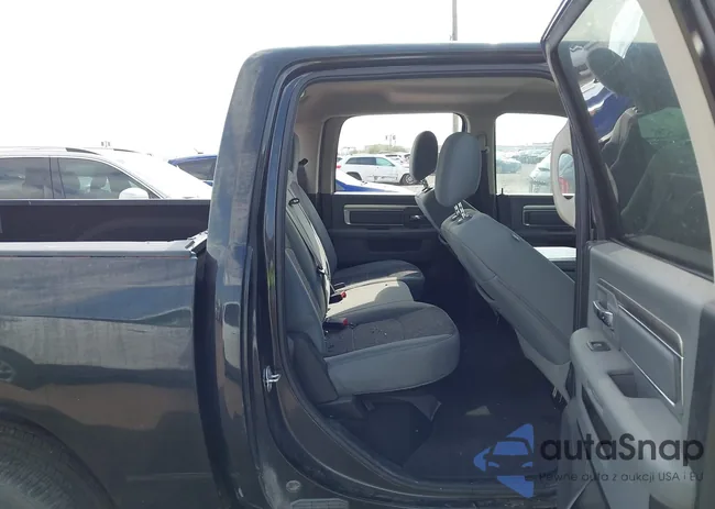 1C6RR6LT6KS539128: 43745356